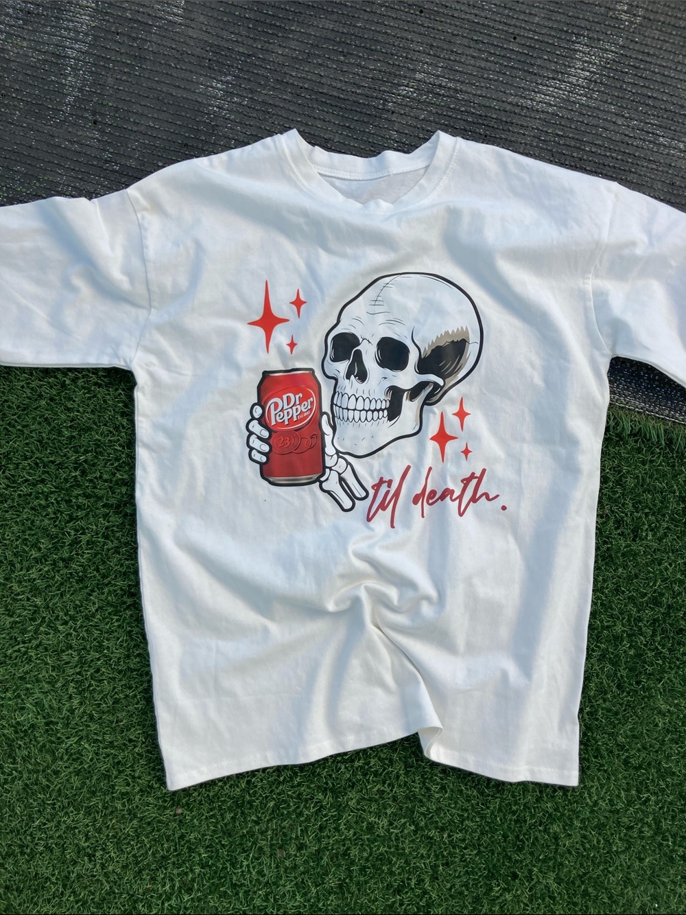 Gildan White Graphic Tee with Red Skull & Can Design